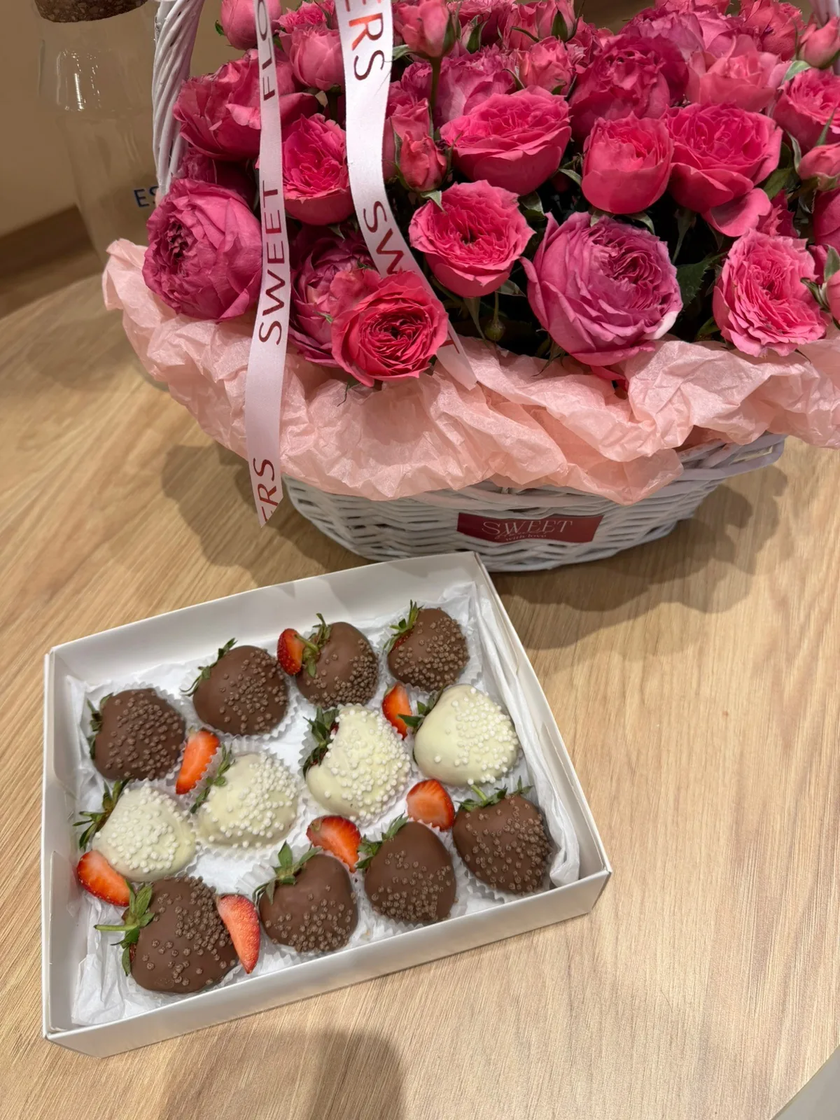 Клубника в бельгийском шоколаде (12 шт.)